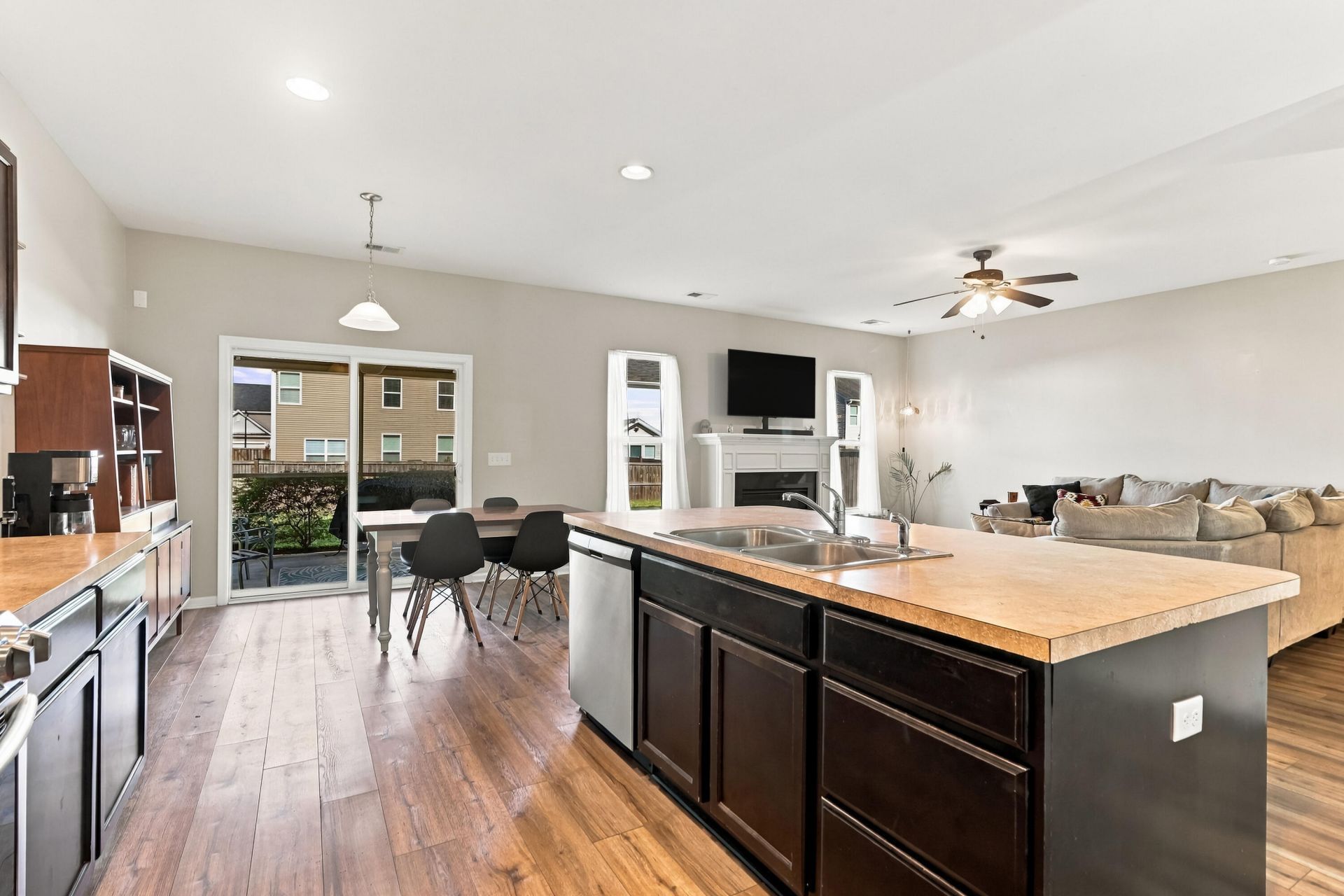 140 Weeping Cypress Drive Photo 12