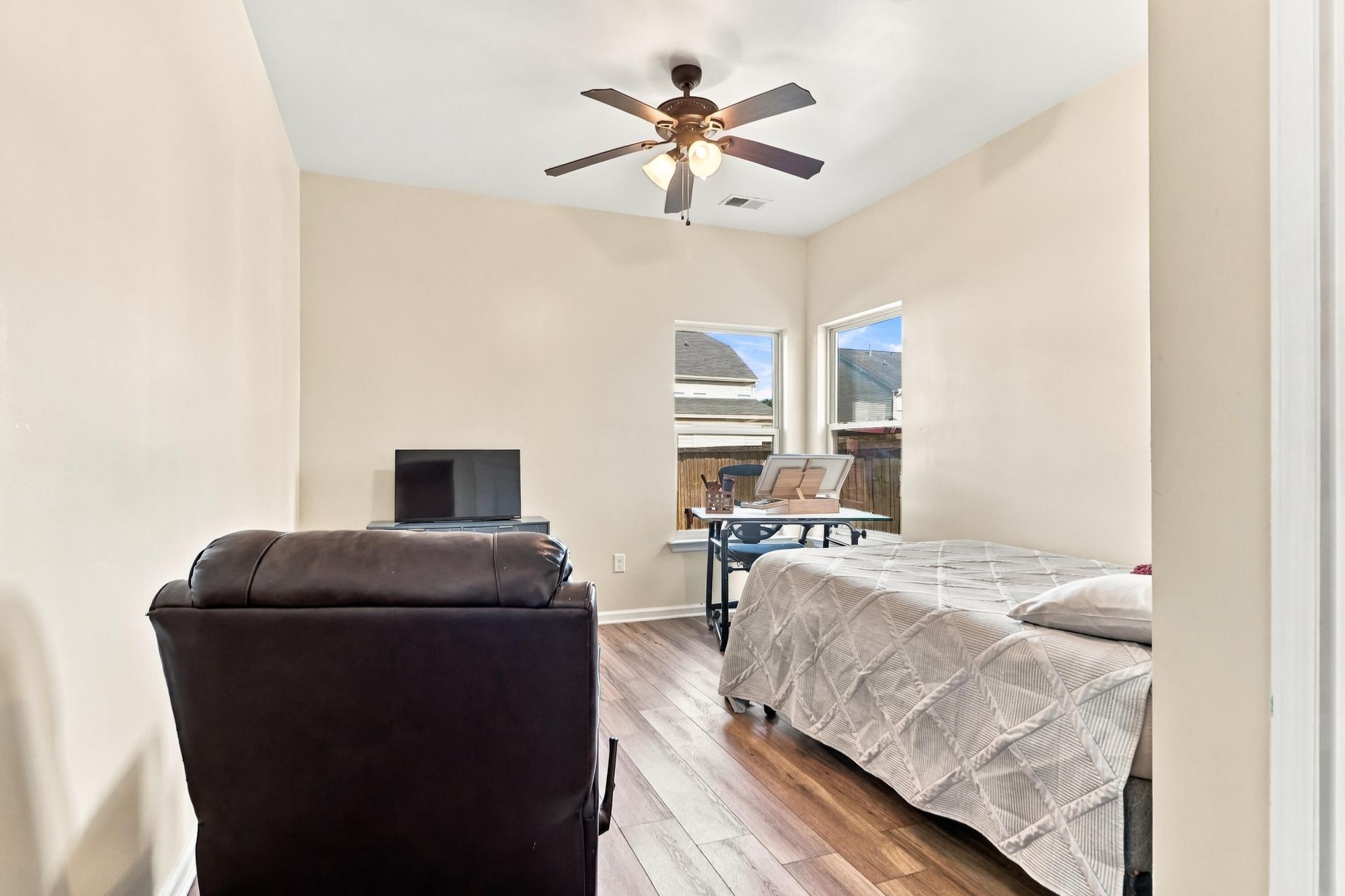 140 Weeping Cypress Drive Photo 30