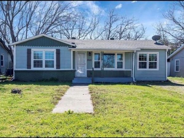 8521 Pemberton Court, White Settlement, TX 76108