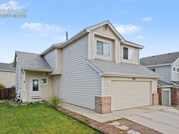 912 Legend Oak Drive, Fountain, CO 80817