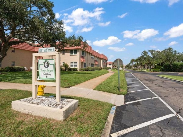 10037 62ND TERRACE N, Unit 18, ST PETERSBURG, FL 33708