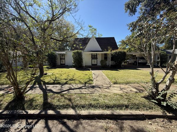 562 Ratcliff Place, Natchez, MS 39120