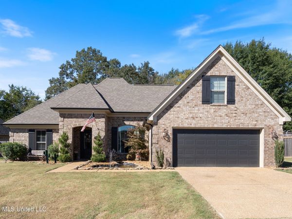 104 Creekside Drive, Senatobia, MS 38668