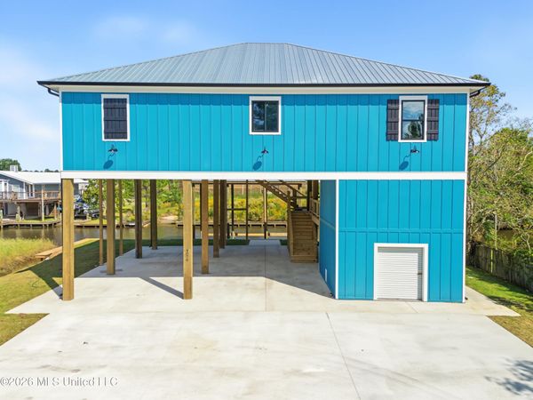 4076 19th Street, Bay Saint Louis, MS 39520