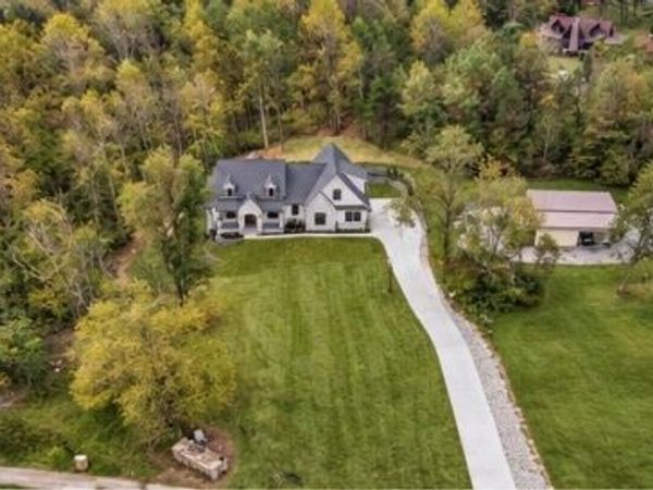 7410 Sleepy Hollow Ln , Fairview, TN 37062