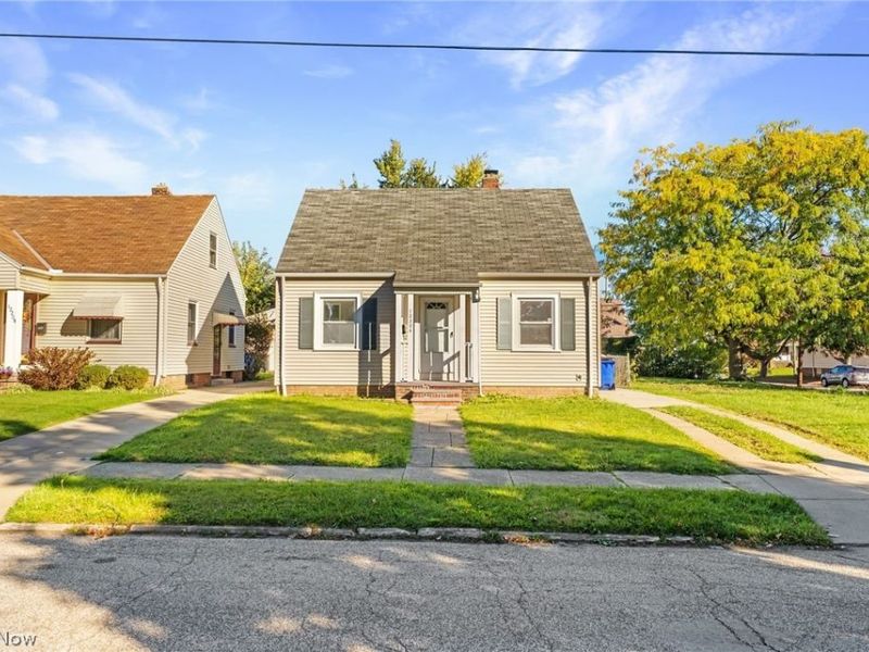 12204 Wayland Avenue, Cleveland, OH 44111 Photo 2