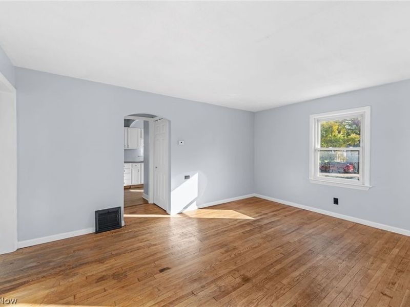 12204 Wayland Avenue, Cleveland, OH 44111 Photo 3