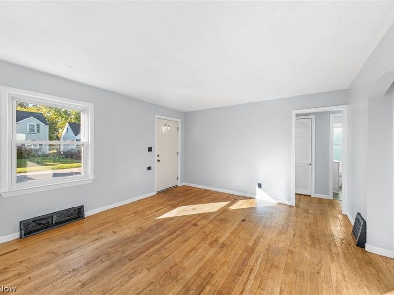 12204 Wayland Avenue, Cleveland, OH 44111 Photo 4