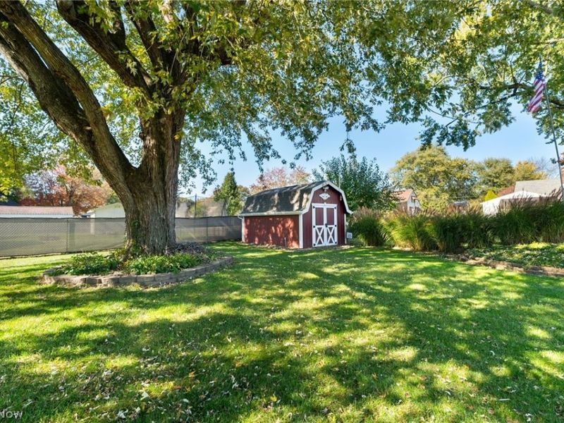 445 35th Street SE, Canton, OH 44707 Photo 2