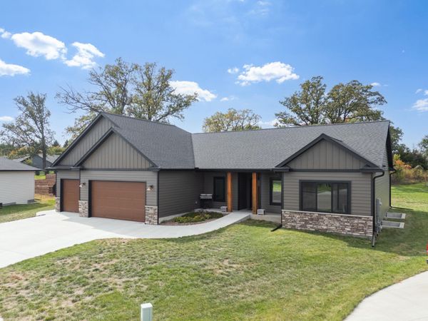 1033 Eagle Vista Lane , Lake City, MN 55041