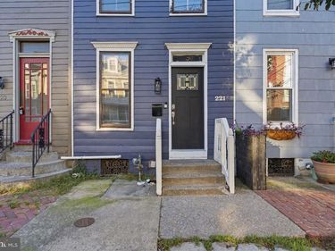 221 BOAS STREET, HARRISBURG, PA 17102