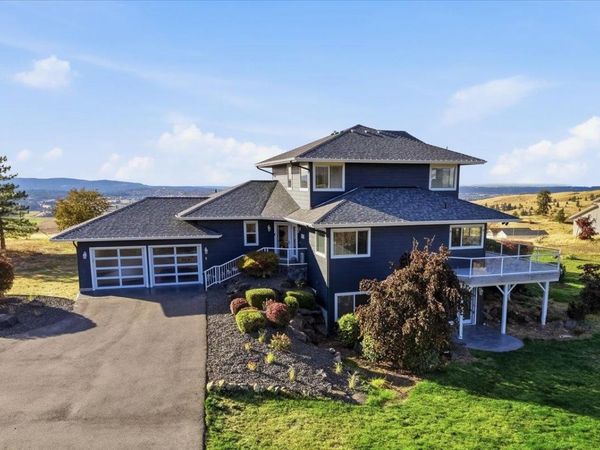 22718 E Dutchmans Ln, Liberty Lake, WA 99019