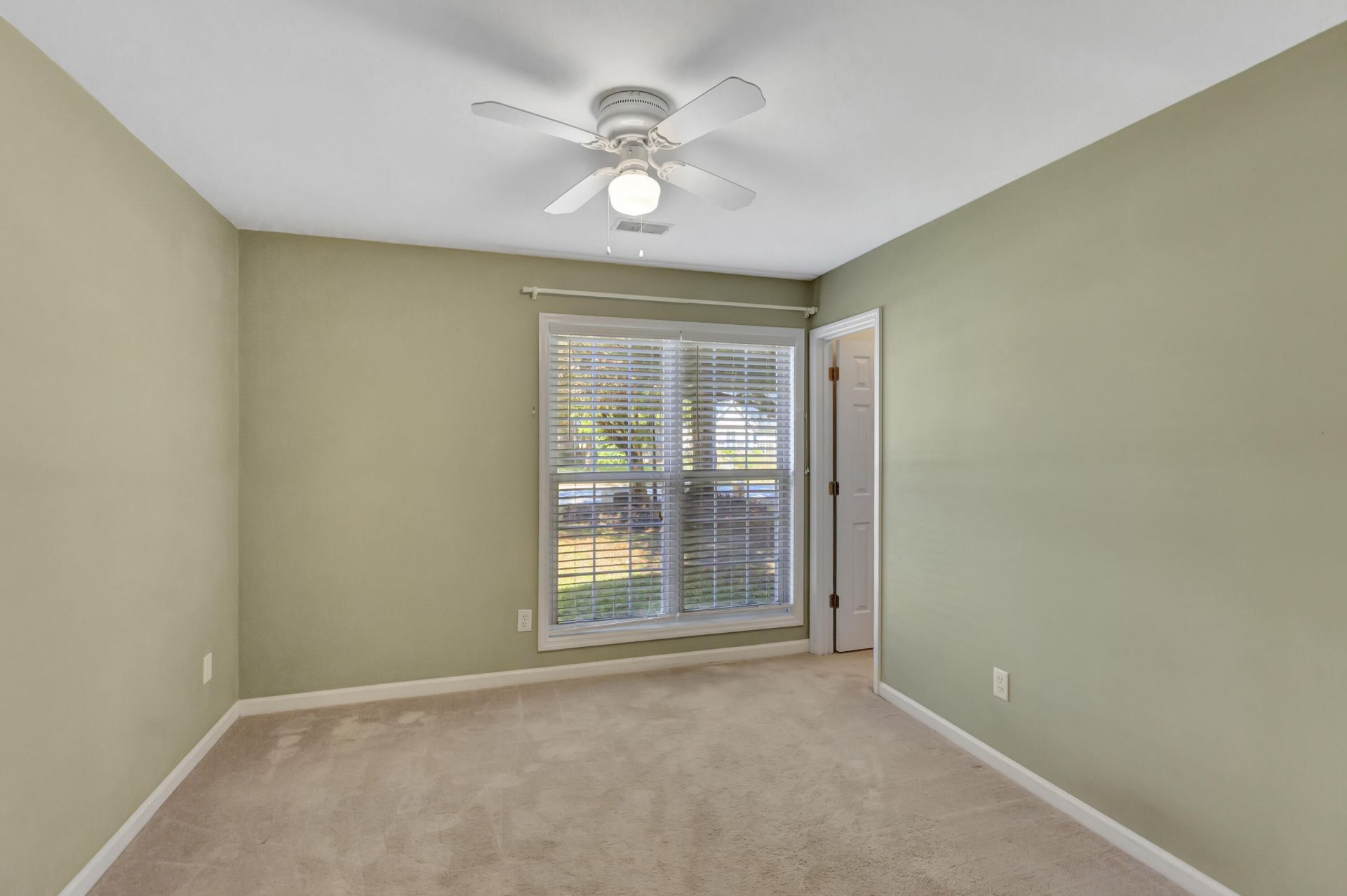 1561 Glen Erin Drive Photo 24