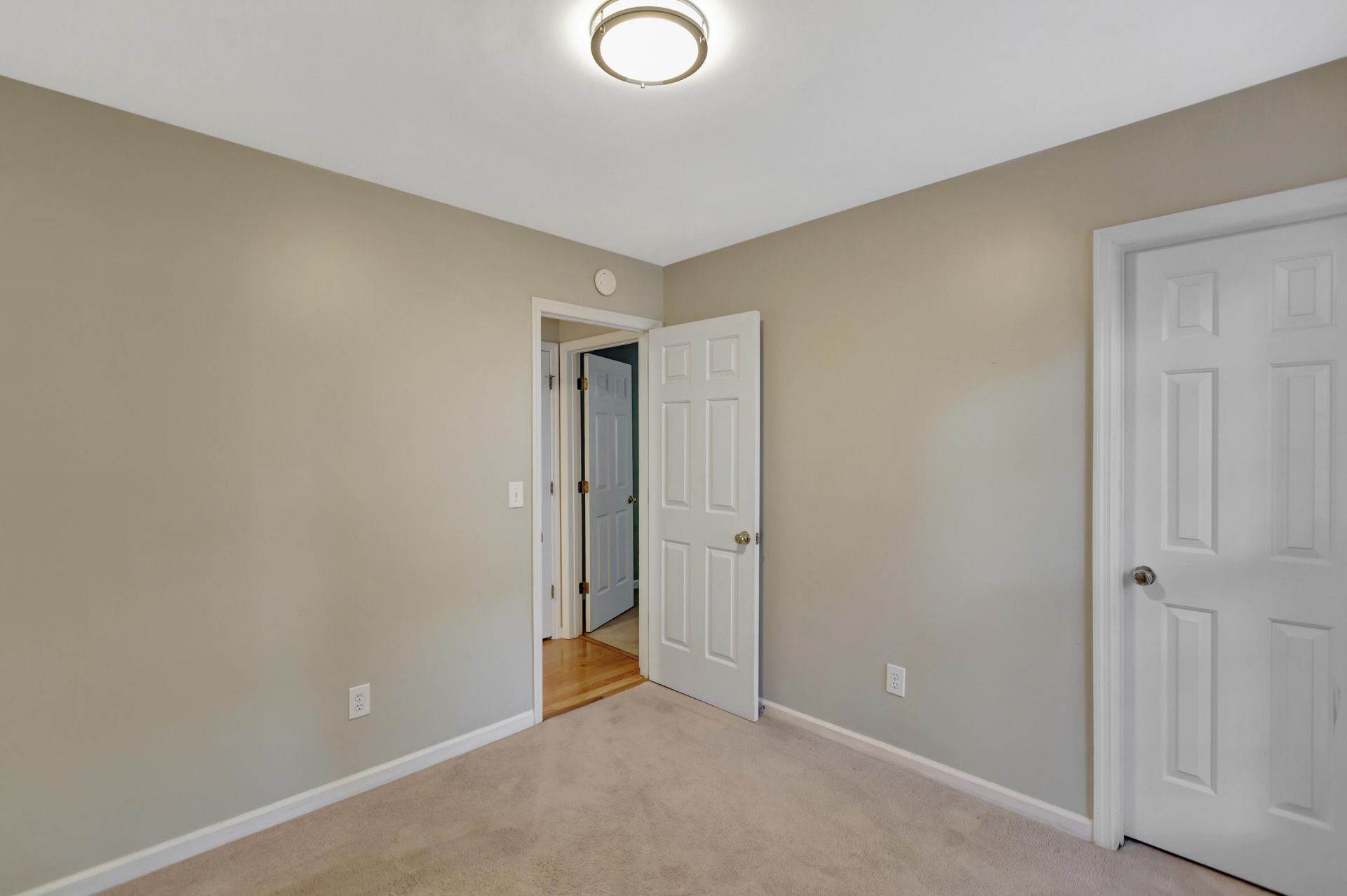 1561 Glen Erin Drive Photo 27