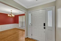 1561 Glen Erin Drive photo 4