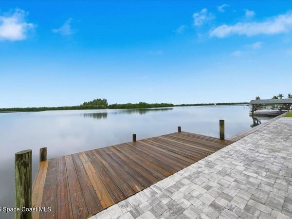 415 Island Drive , Merritt Island, FL 32952