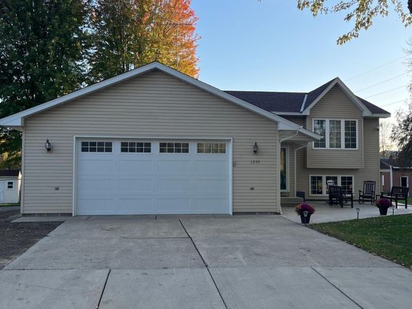 1240 8th Street , Howard Lake, MN 55349