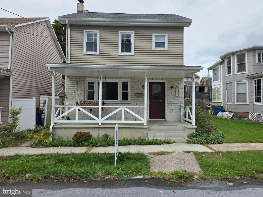 113 W MAIN STREET, HERSHEY, PA 17033