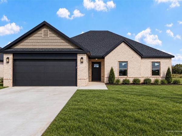 2412 Waters Avenue , Pea Ridge, AR 72751