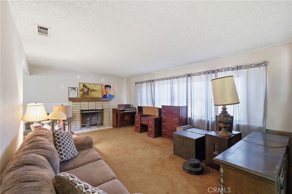 9476 Cypress, Fontana, CA 92335 Main Photo