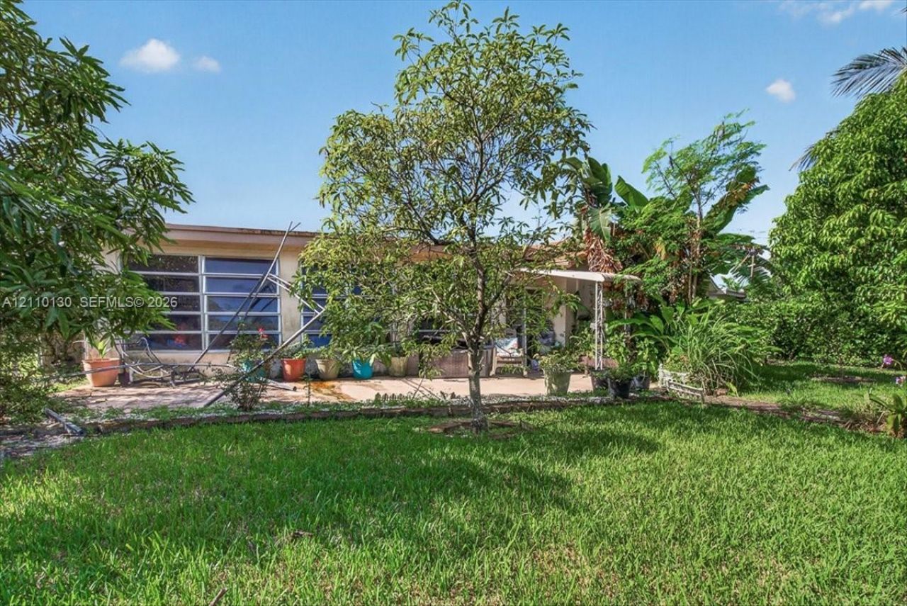 9417 NW 70th Pl , Tamarac, FL 33321 Photo