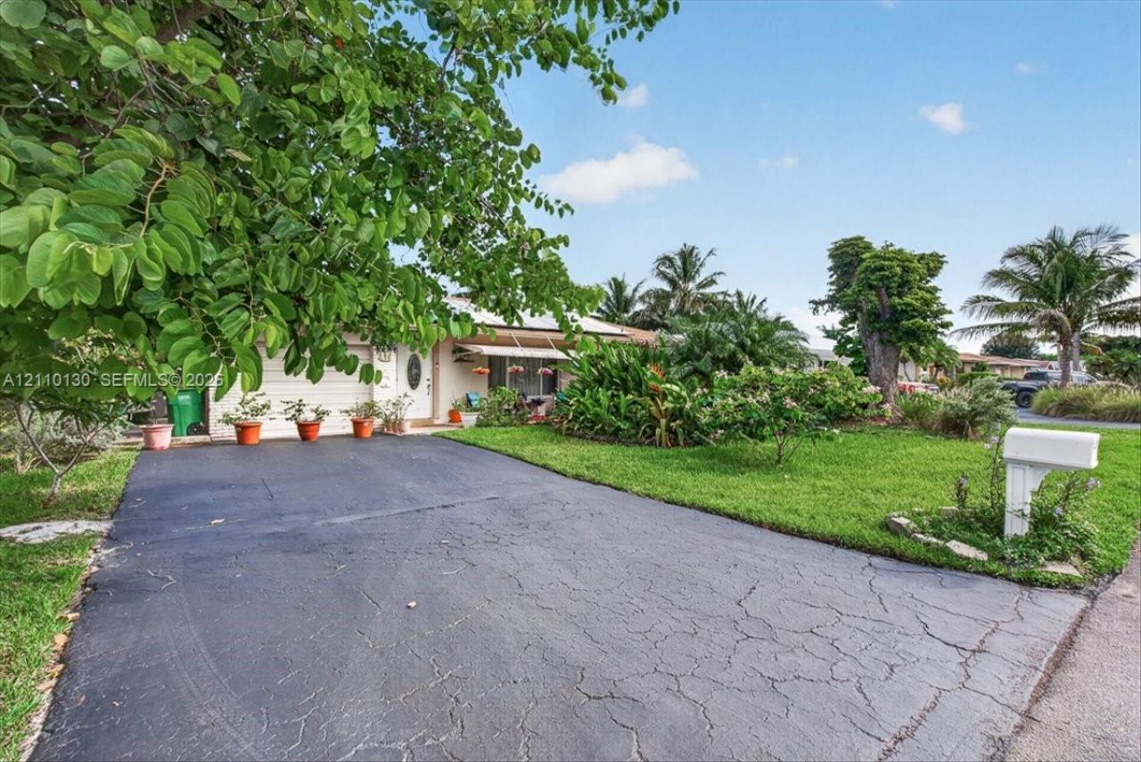 9417 NW 70th Pl , Tamarac, FL 33321 Photo