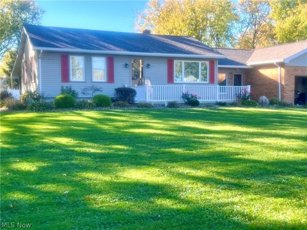 5769 Emerson Avenue NW, Champion, OH 44483