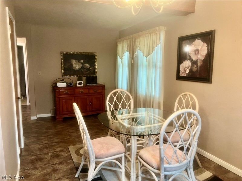 5769 Emerson Avenue NW, Champion, OH 44483 Photo 7