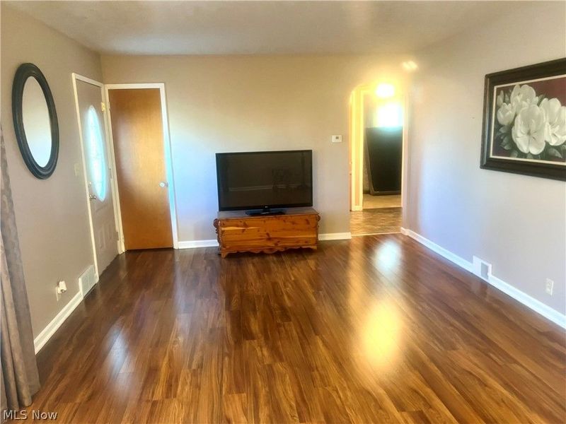 5769 Emerson Avenue NW, Champion, OH 44483 Photo 8