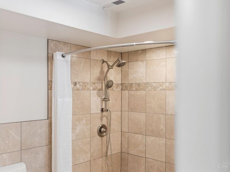 3563 Amberacres Drive, Unit 14, Cincinnati, OH 45237 Photo 21
