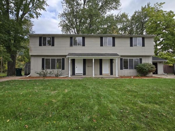 3811 Cooley Drive, Lansing, MI 48911