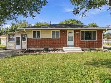 1161 N 56th Street, Lincoln, NE 68504