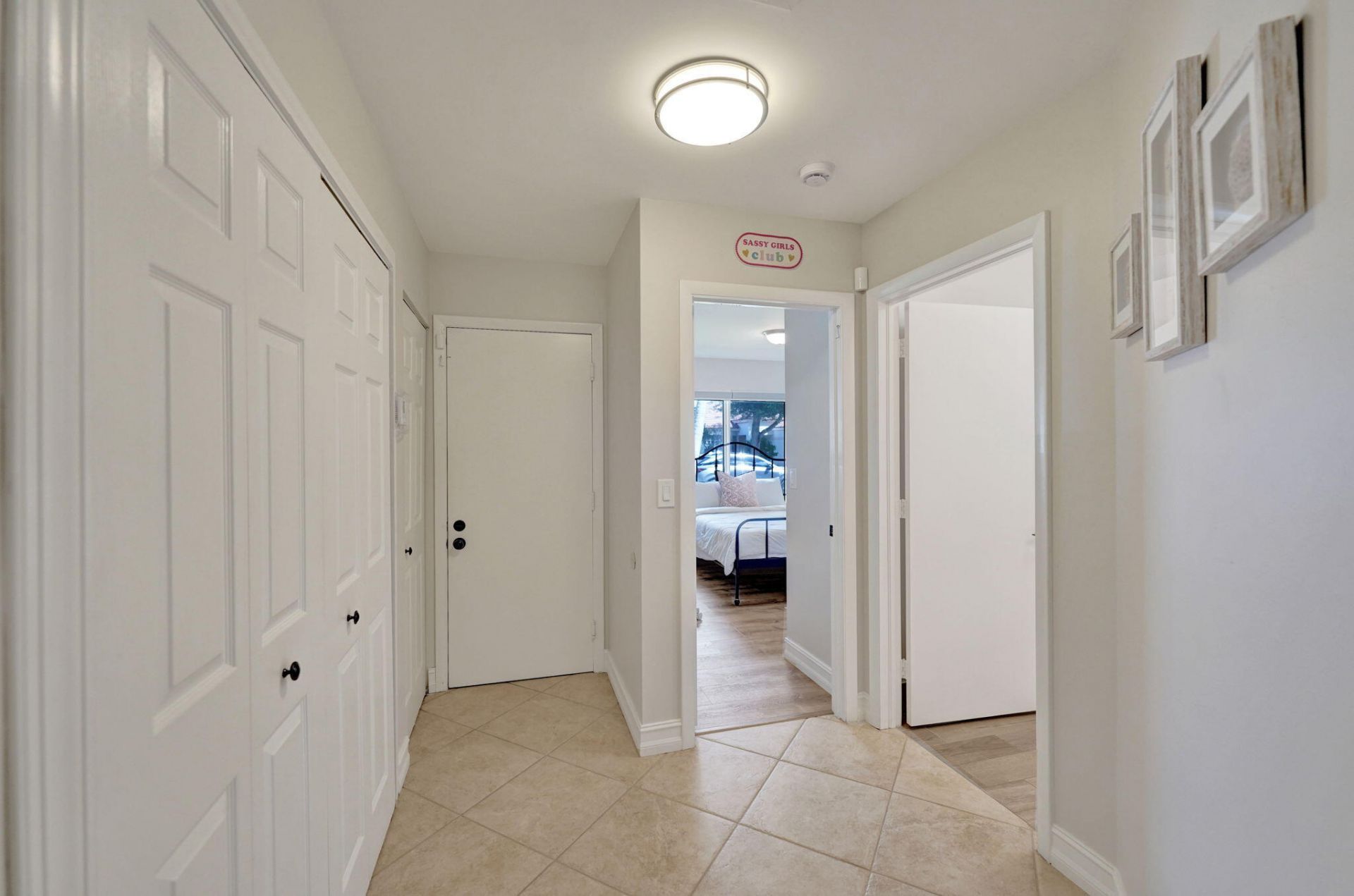 8932 S Lake Park Circle S, Davie, FL 33328 Photo