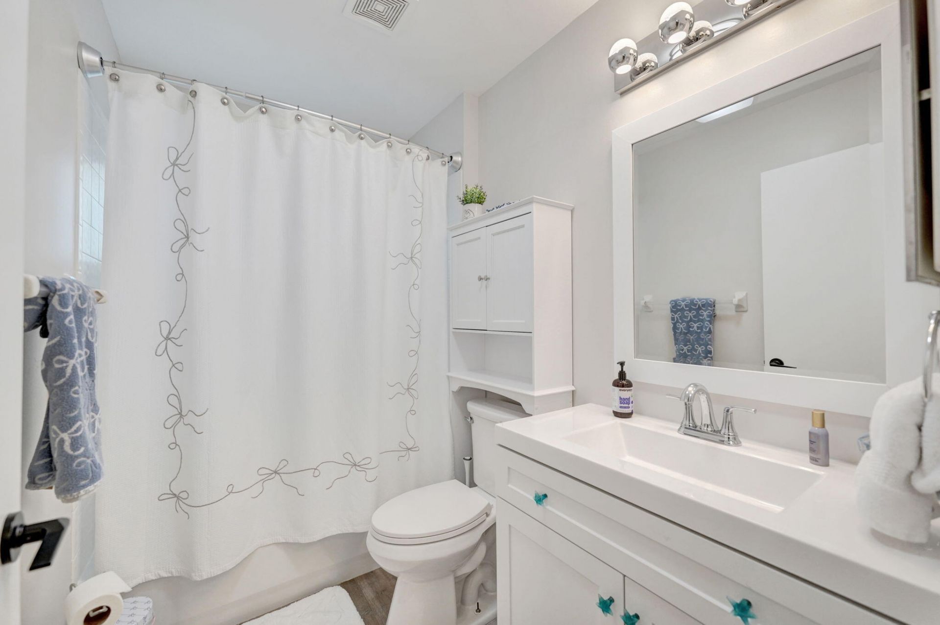 8932 S Lake Park Circle S, Davie, FL 33328 Photo