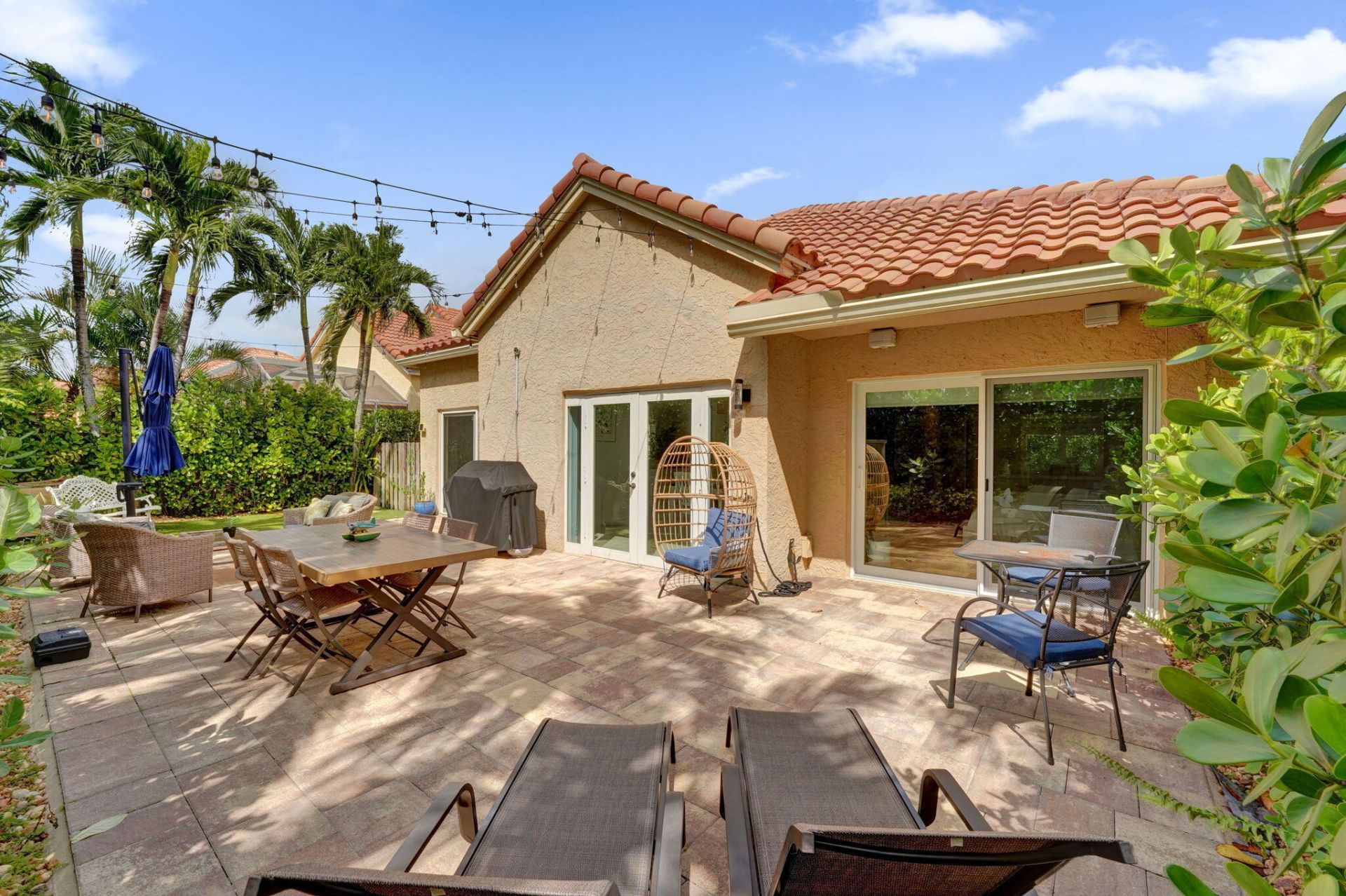 8932 S Lake Park Circle S, Davie, FL 33328 Photo