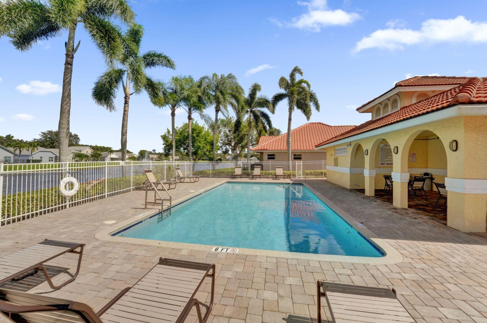 8932 S Lake Park Circle S, Davie, FL 33328 Photo