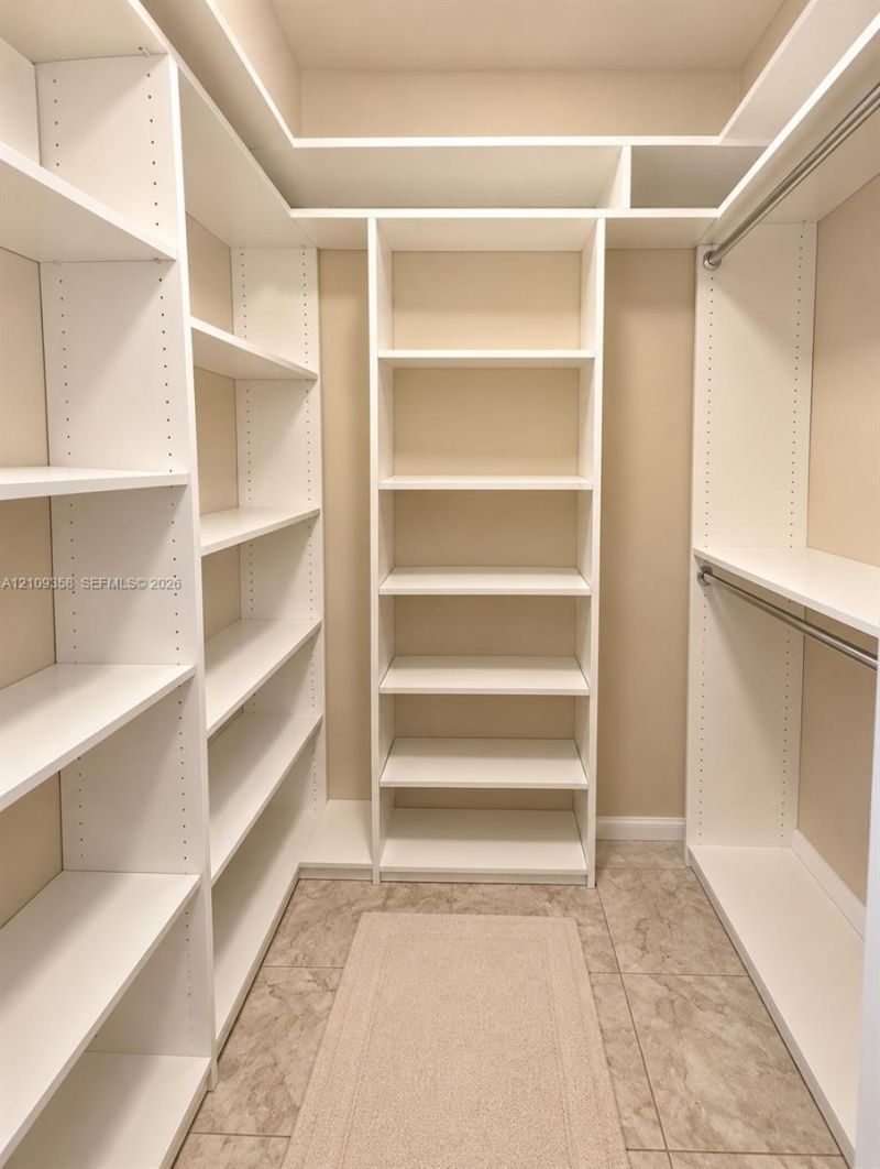 2200 Diana Dr , Unit 218, Hallandale Beach, FL 33009 Photo