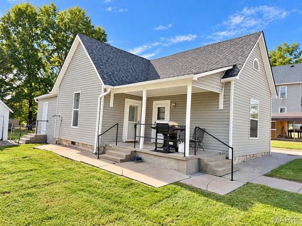 316 1st Street , Mokane, MO 65059