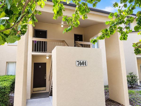 7601 ABBEY LN , Unit C, TAMPA, FL 33617