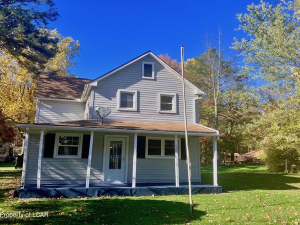 128 2nd Street, Harveys Lake, PA 18618