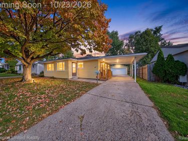 5449 Military Avenue, Brighton Township, Mi 48116
