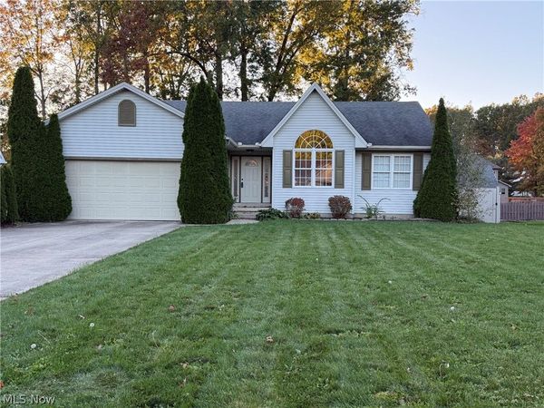 660 Mallard Court , Austintown, OH 44515