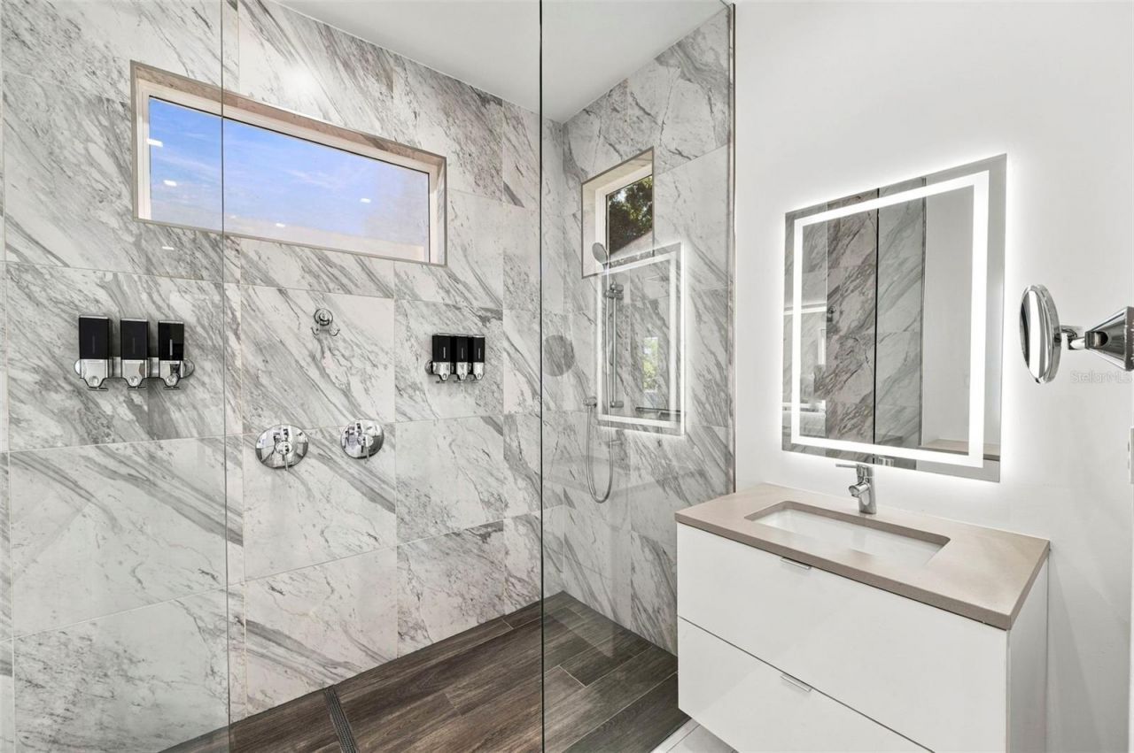 2423 2nd Avenue N, Saint Petersburg, FL 33713 Photo