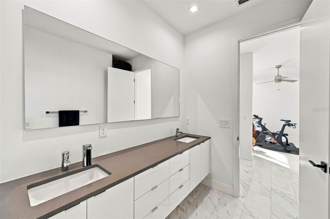 2423 2nd Avenue N, Saint Petersburg, FL 33713 Photo