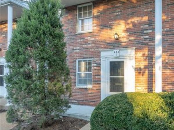 434 N Sappington Road, Unit D, St Louis, MO 63122