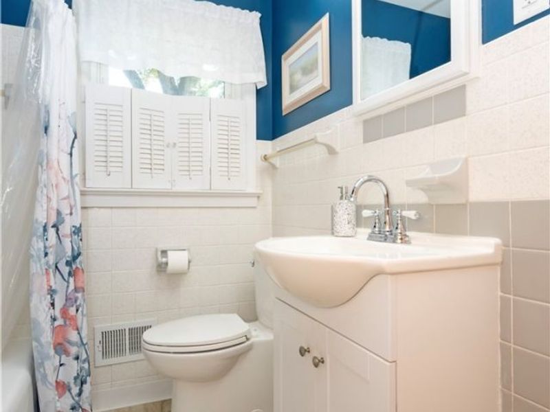 2207 Robinhood Drive, Wooster, OH 44691 Photo 17