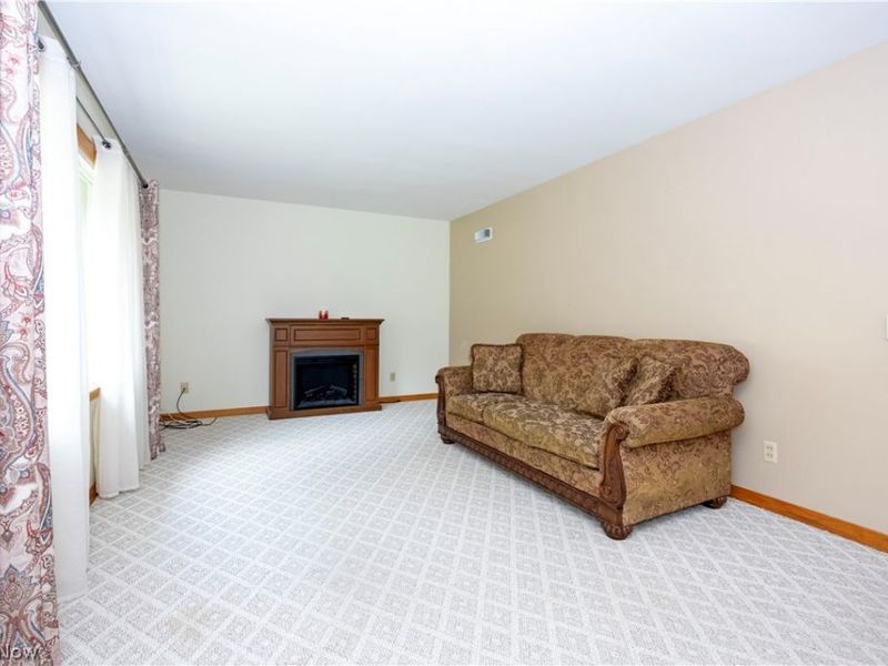 2207 Robinhood Drive, Wooster, OH 44691 Photo 6