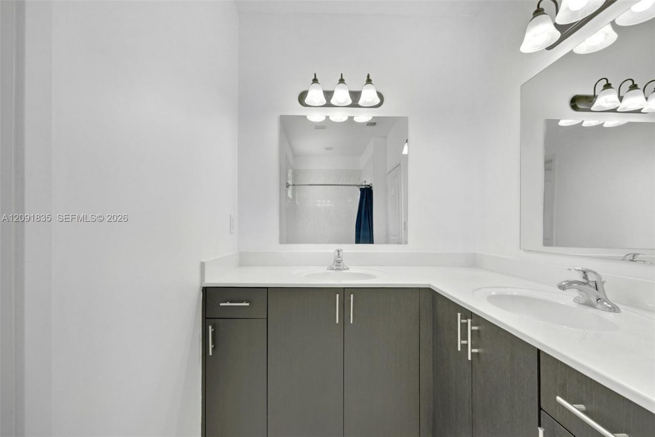 22409 SW 102nd Ave , Miami, FL 33190 Photo