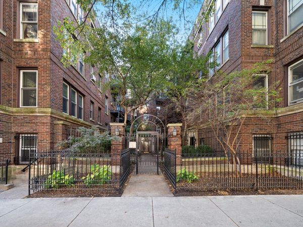 3648 N Pine Grove Avenue , Unit 3J, Chicago, IL 60613