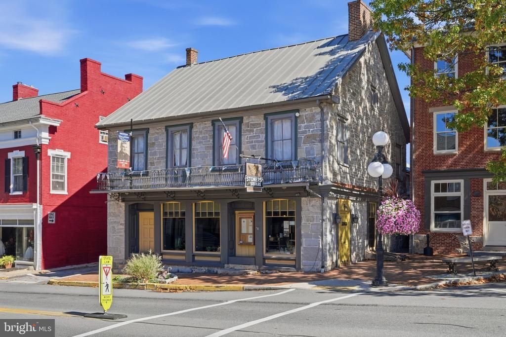 5 N MAIN STREET , MERCERSBURG, PA 17236
